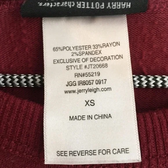 Harry Potter Gryffindor Sweater Burgundy Size Extra Small - Picture 4 of 8
